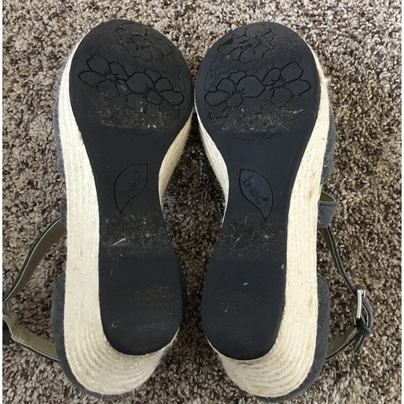 boc. strappy grey wedge sandals - Picture 5 of 6